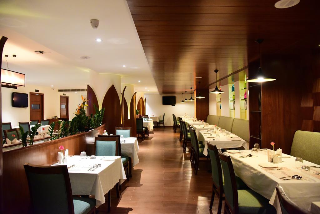 The Royal Comfort Bangalore Exterior foto