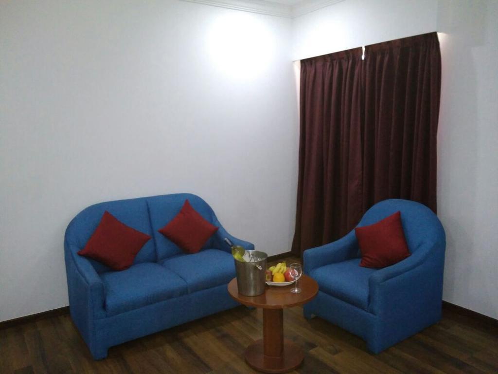 The Royal Comfort Bangalore Exterior foto